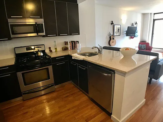 Rented by Bohemia Realty Group | media 8