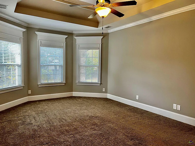 609 Cannock Ct — Photo 18