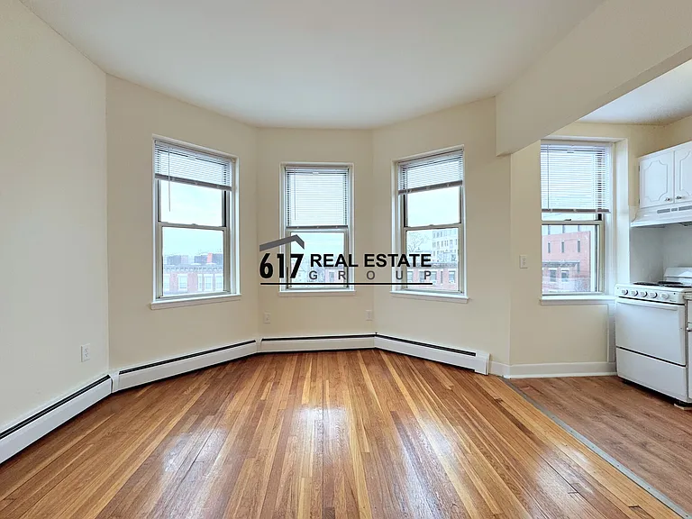 64 Brighton Ave #404 — Photo 10