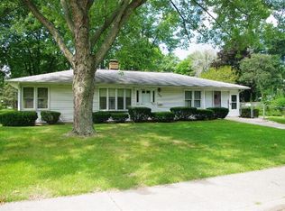 555 Dewey St, Michigan City, IN