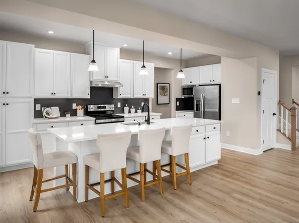2718 Brumby Loop, White House, TN 37188