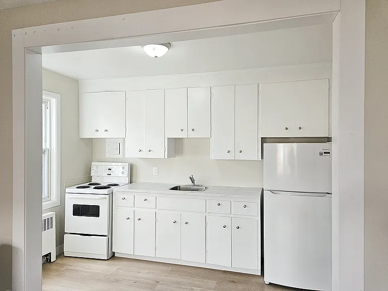 366 Belgrave Ave #9 — Photo 6