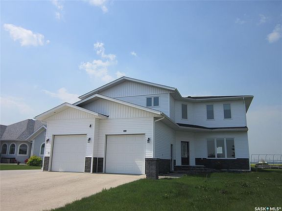 2nd image of 589 Nicholson Dr