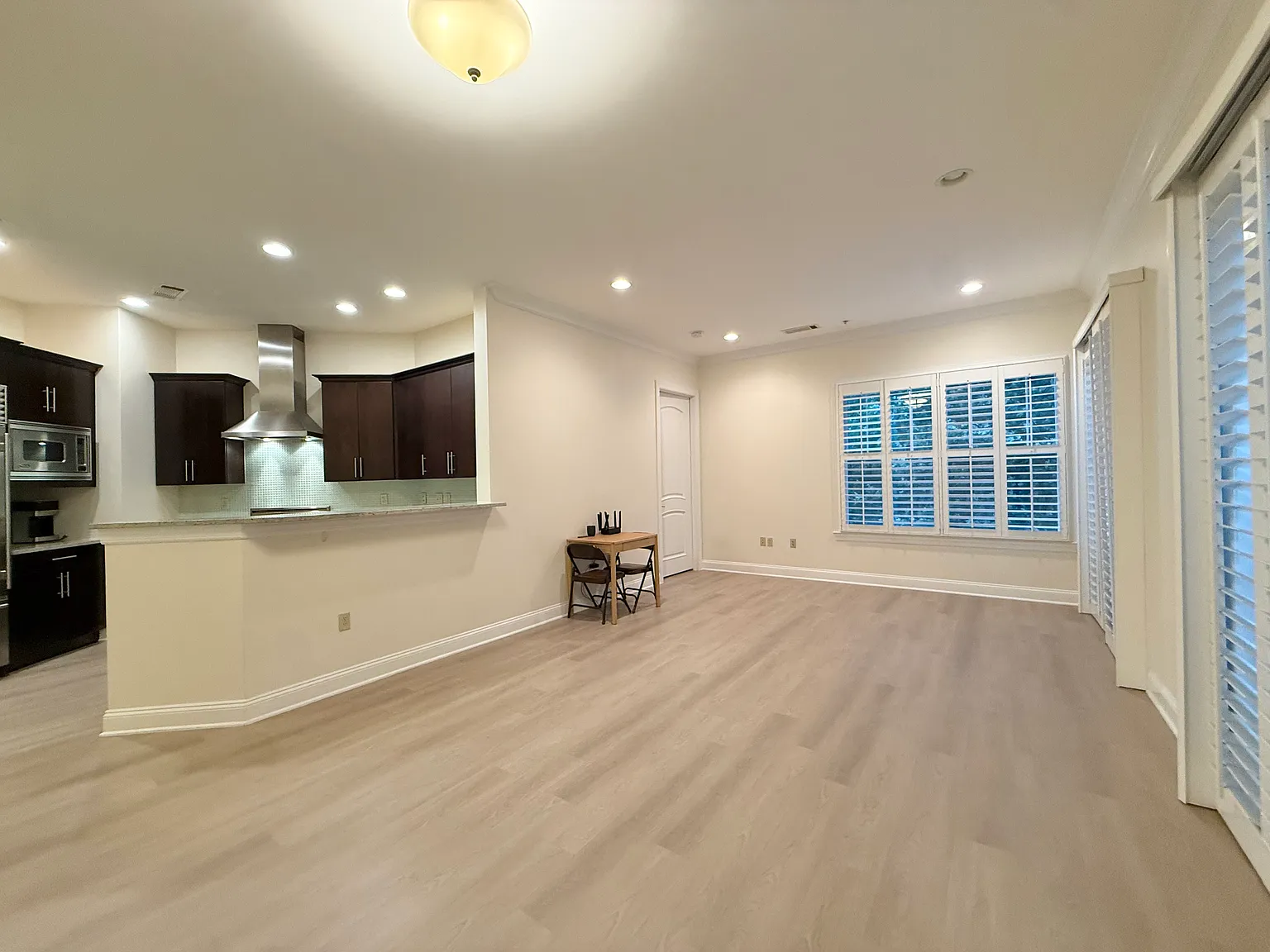 2 bed, 1280 sqft, $4,650 — Photo 3