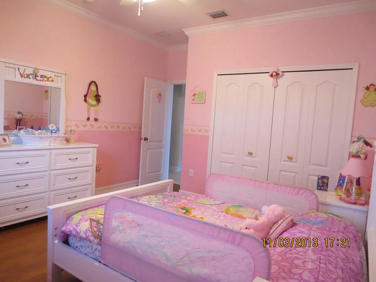 4 bed, 2110 sqft, $4,400 — Photo 2