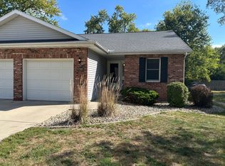 411 S 1st St, Fairbury, IL 61739