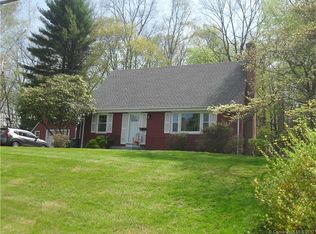 9 Oxbow Ln, Bloomfield, CT 06002