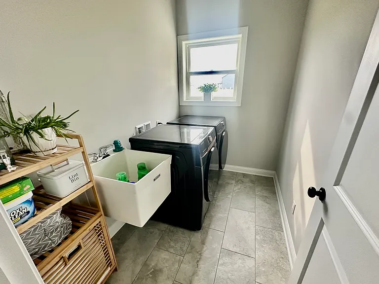 9945 Beacon Pointe Ln — Photo 4