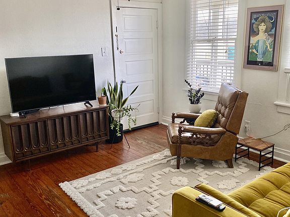 4th image of 1521 N Dupre St APT 3