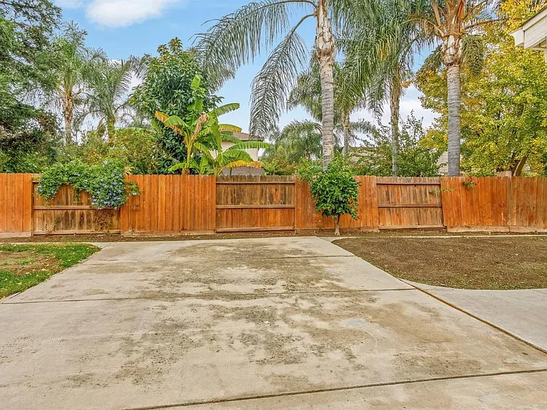 2921 Garzellis Way — Photo 39