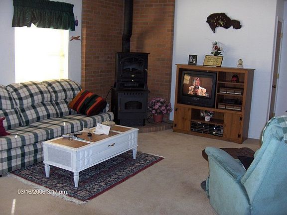 2nd image of 335 Orchard Pl SW