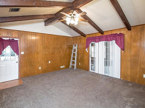 4th image of 8941 Rosewood Ln