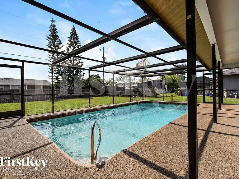 4141 SW 6th Pl — Photo 13