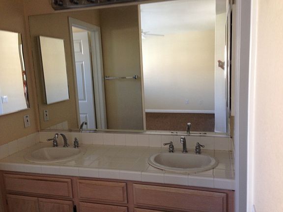 5th image of 2130 Almeria St