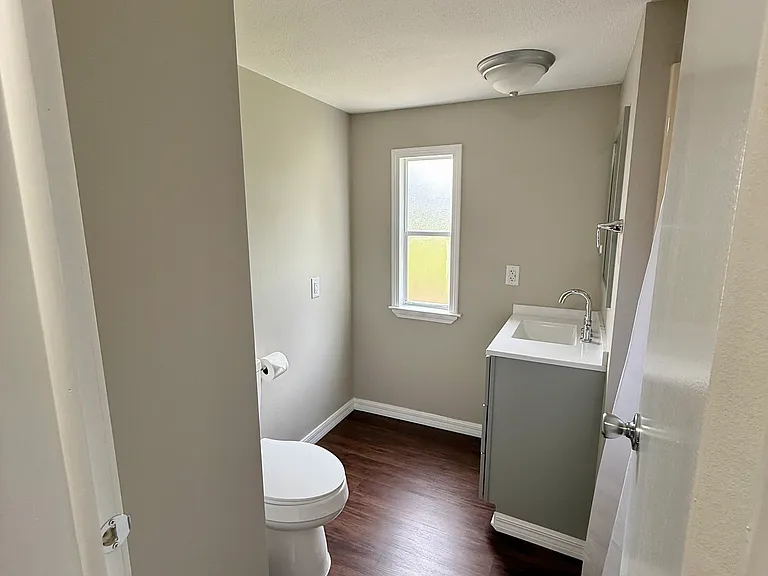 8020 Tanner Williams Rd — Photo 4