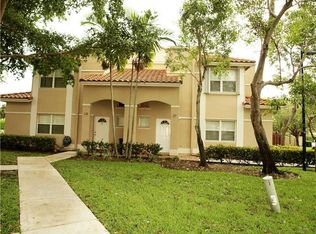 537 Racquet Club Rd, Weston, FL 33326