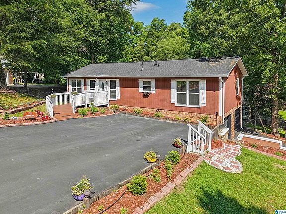 3rd image of 2417 Briarcliff Dr