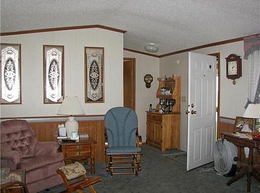 3rd image of 632 Folkerth Ave