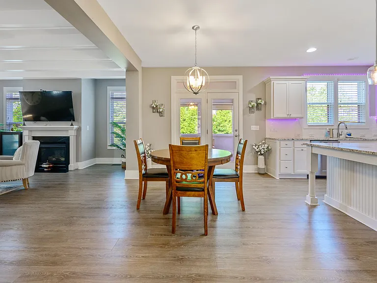 204 Diggory Dr — Photo 40