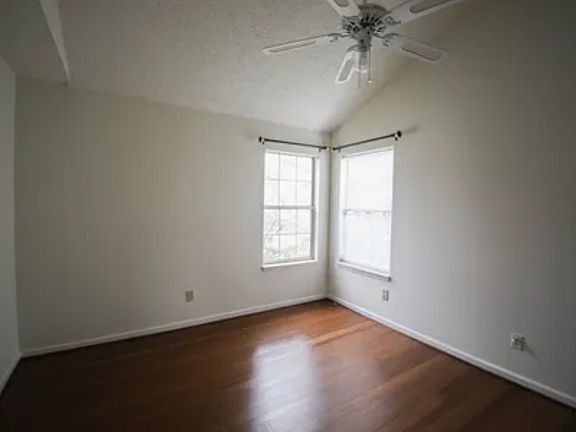 5th image of 1034 Walesworth Dr
