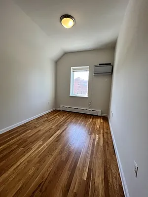 Rented by Nest Seekers International | media 48