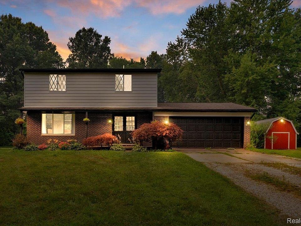 1st image of 2700 Hickory Ln