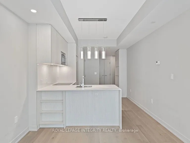 101 Queen St #802 — Photo 10