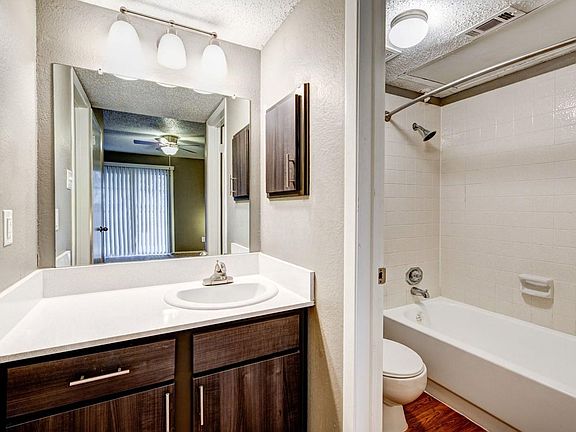 3rd image of 9617 Great Hills Trl APT 1015