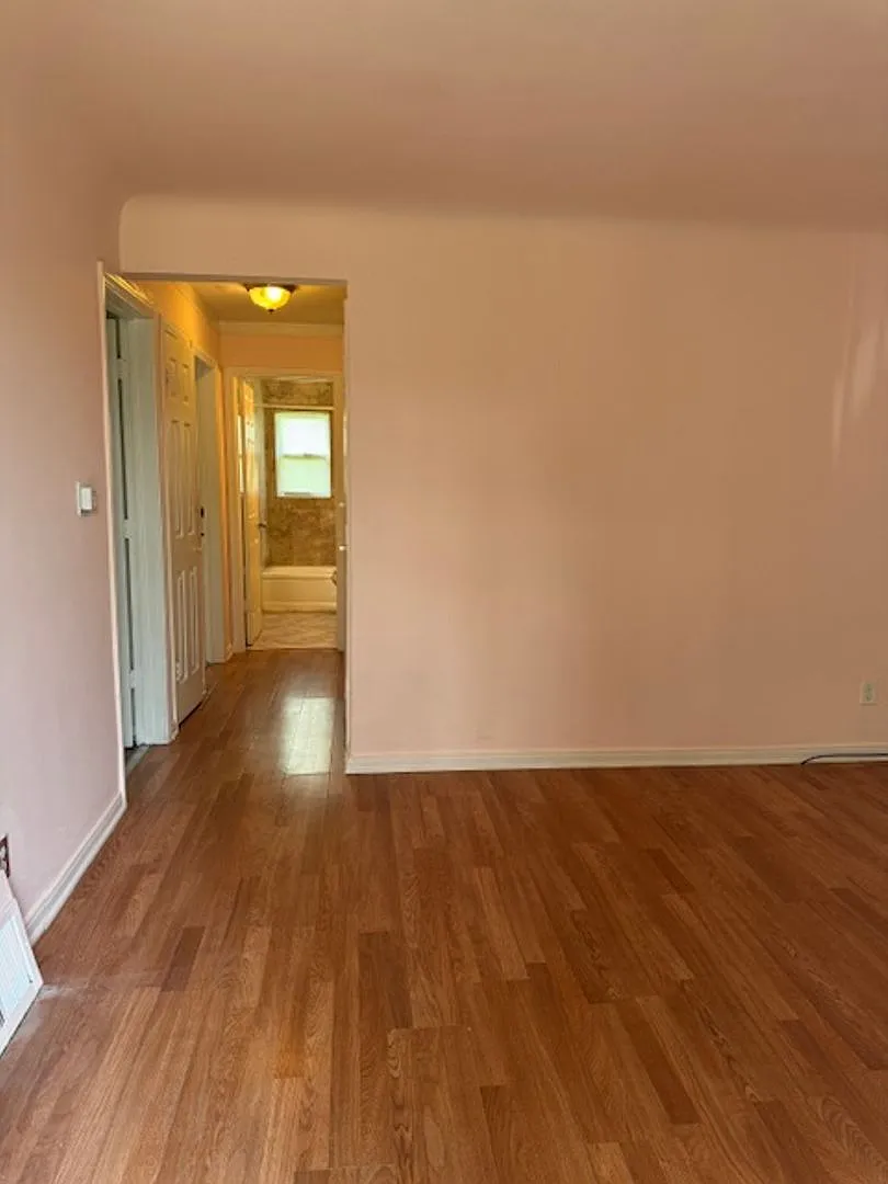 2 Bed Ranch, newly rehabbed. — Photo 2