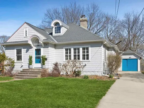1218 Ginter Ave, Iowa City, IA 52240