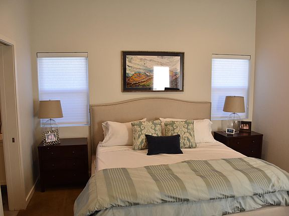 4th image of 4027 E Fairmount Ave