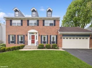 450 Old Oak Cir, Algonquin, IL