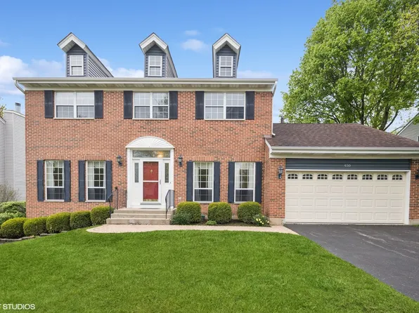 450 Old Oak Cir, Algonquin, IL 60102