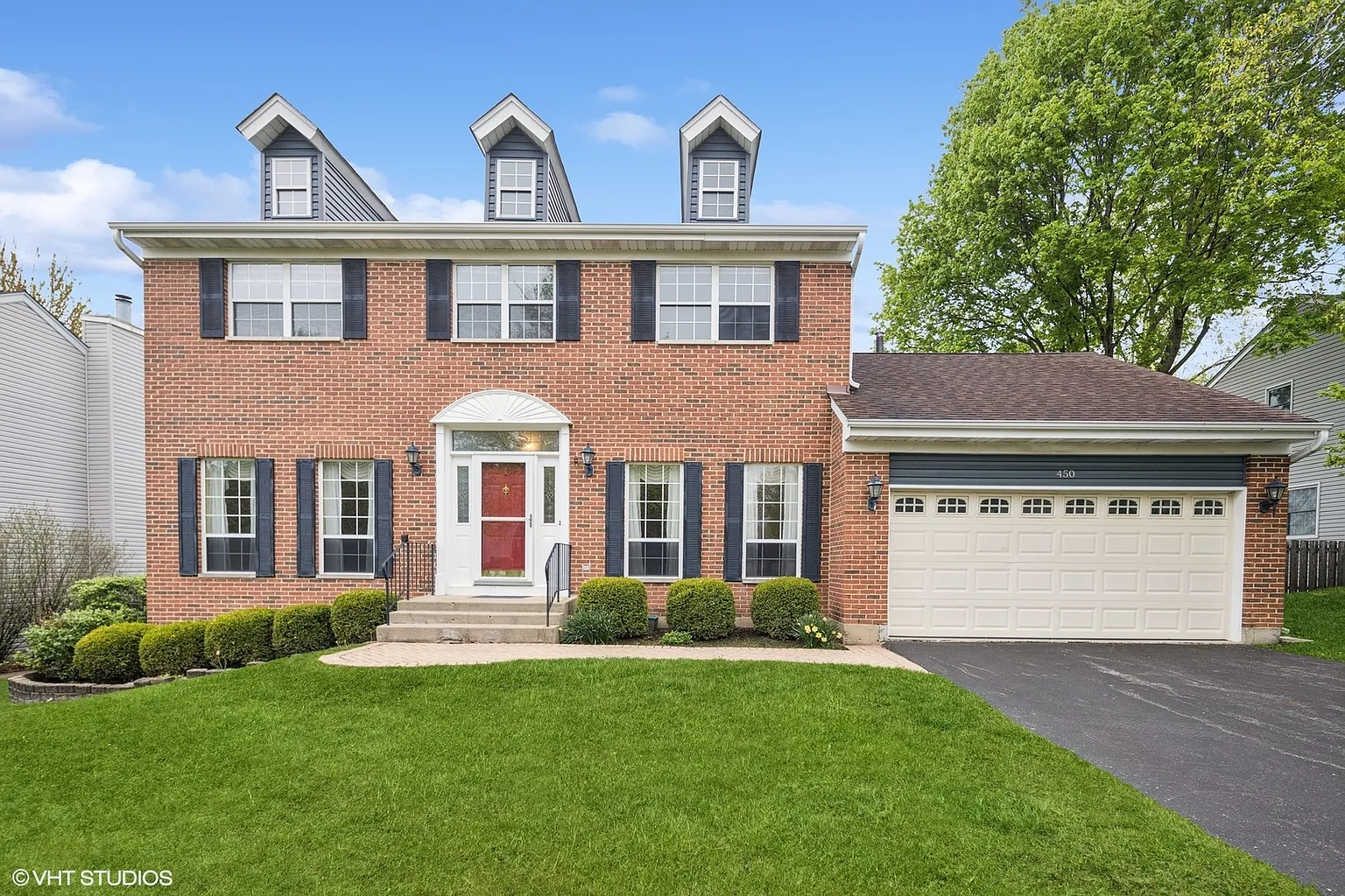450 Old Oak Cir photo 1