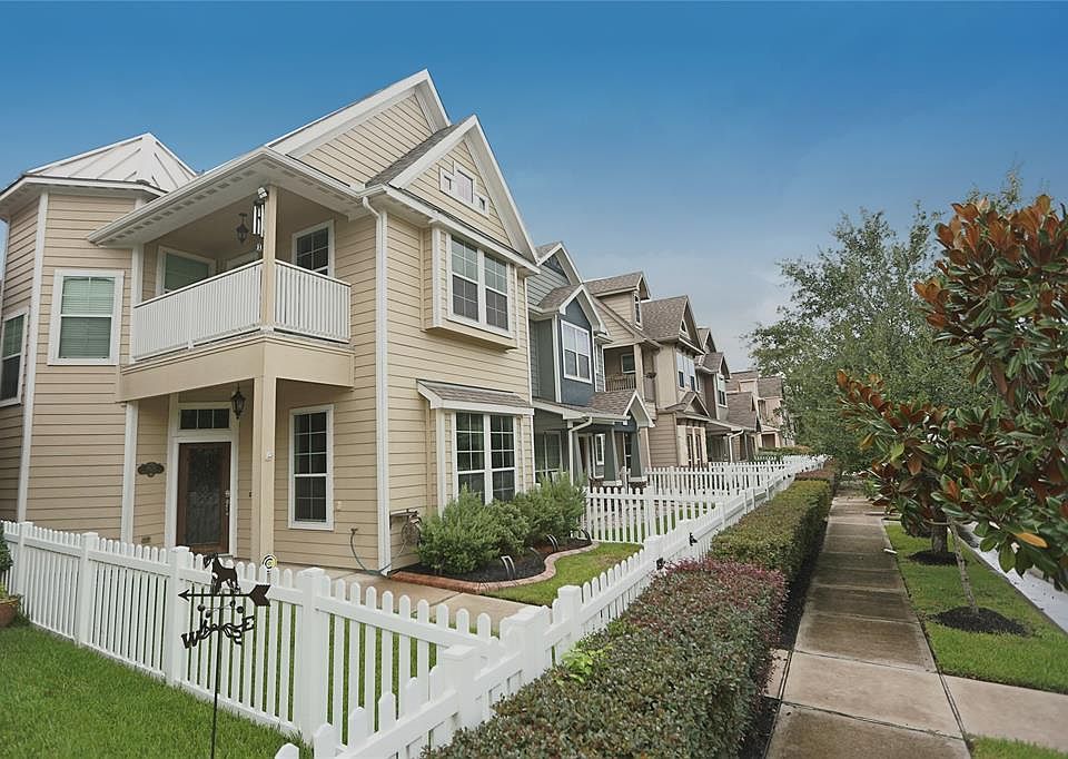 1st image of 4934 Vista Village Ln