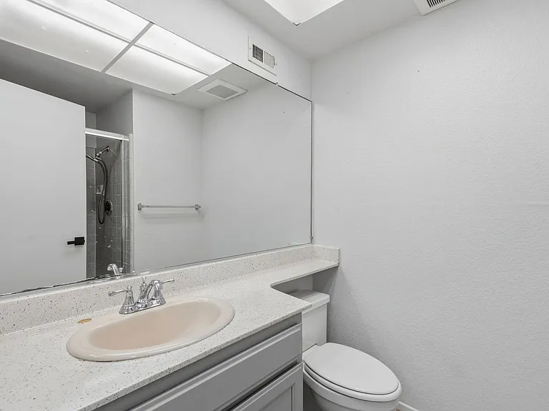 1387 Xavier Ave — Photo 16