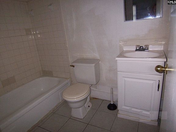 4th image of 440 Woodcrest Dr