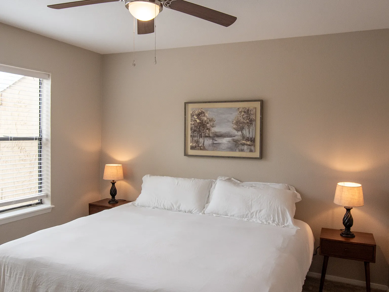 2 bed, 1.5 bath, 877 sqft, $2,195 — Photo 2