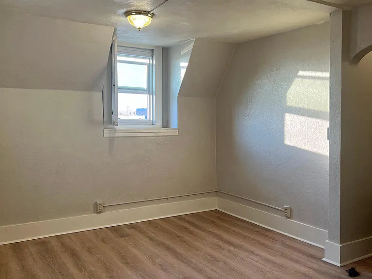 214.5 Fairfield Ave #2145 — Photo 2