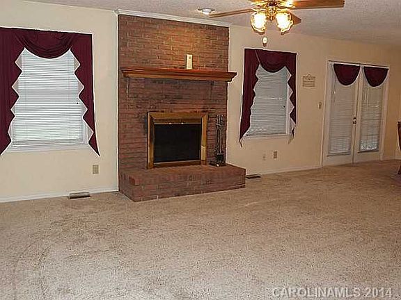 5th image of 1205 Landover Dr