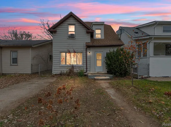 25520 New York St, Dearborn Heights, MI 48125