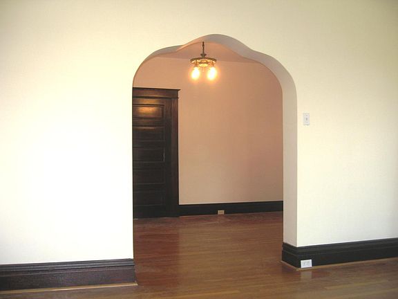 4th image of 4112A Juniata St