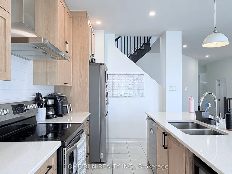 535 Honeylocust Ave — Photo 10