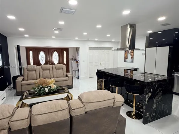 6190 W 14th Ave, Hialeah, FL 33012