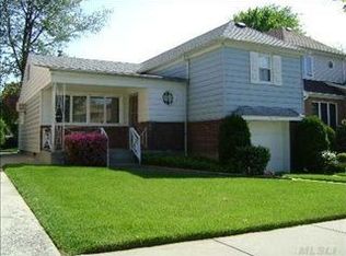 15150 25th Ave, Flushing, NY 11357