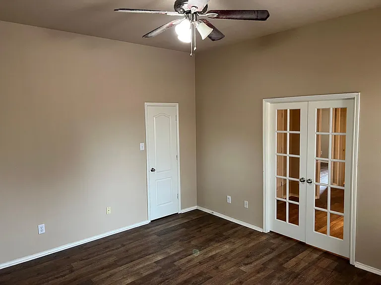 6300 Spring Ranch Dr — Photo 26