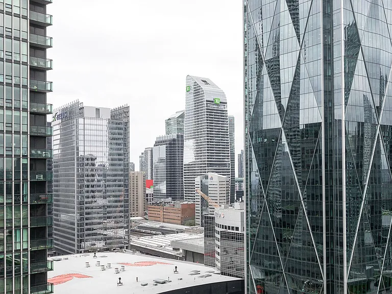 16 Yonge St #2711 — Photo 44