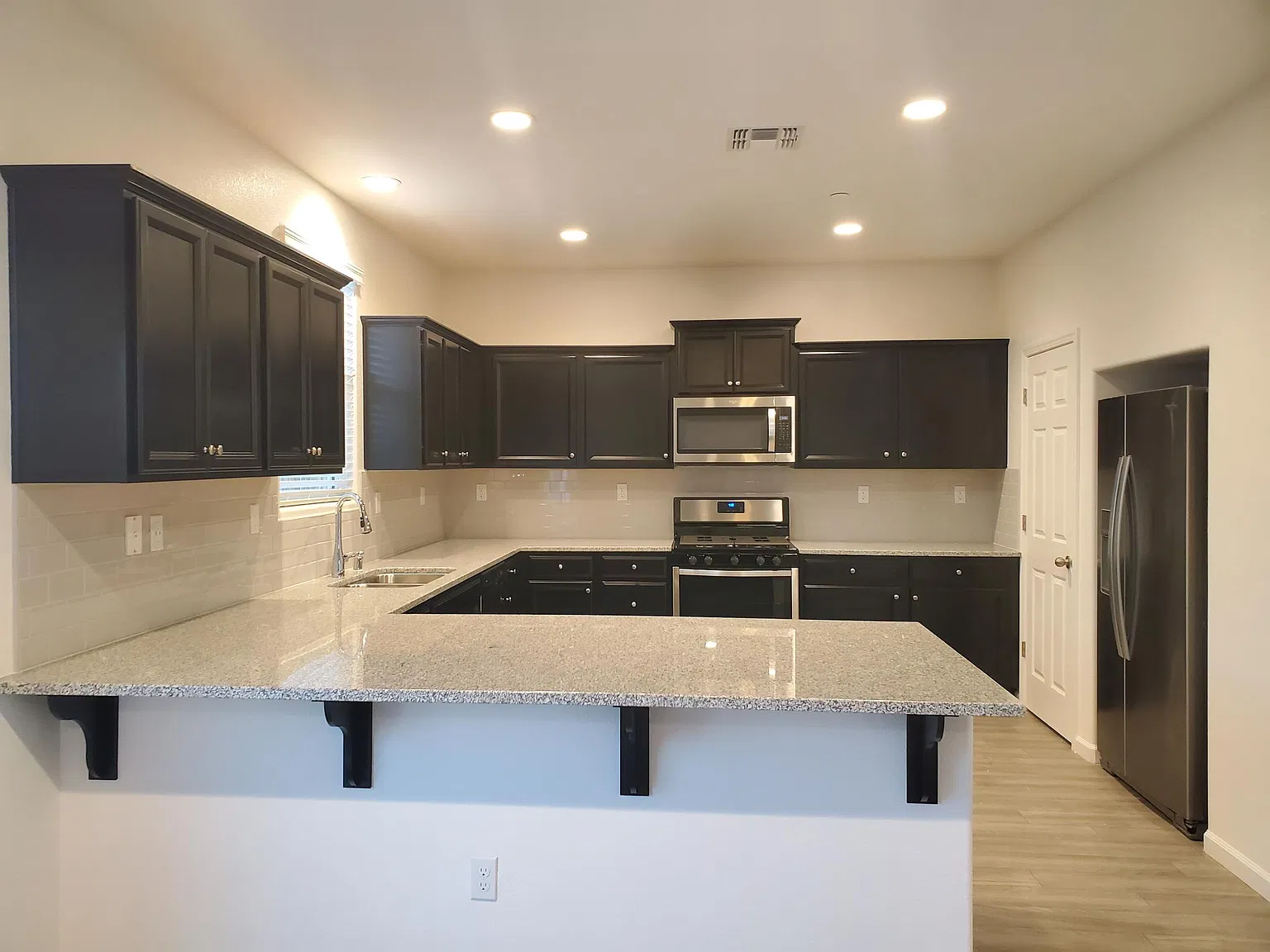 6640 W Fallon Ave — Photo 3