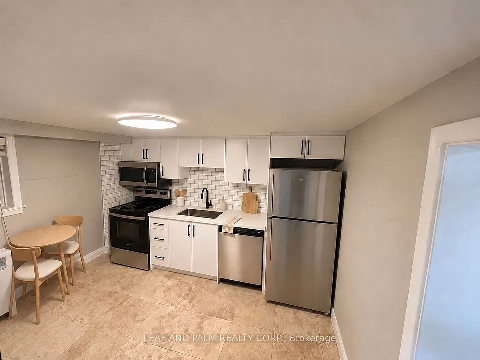 5567 Ontario Ave #7