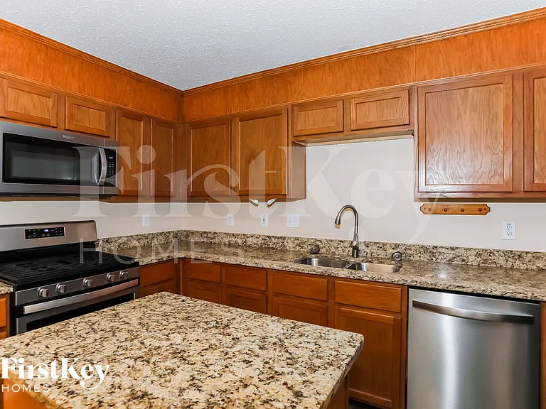 4368 Onyx Dr — Photo 5